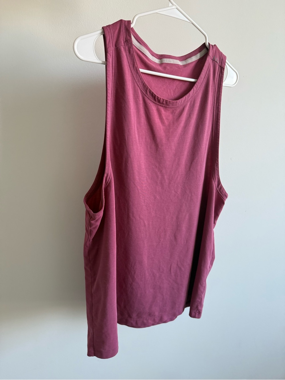 lululemon athletica Men's Muscle Tank in Dusty Rose